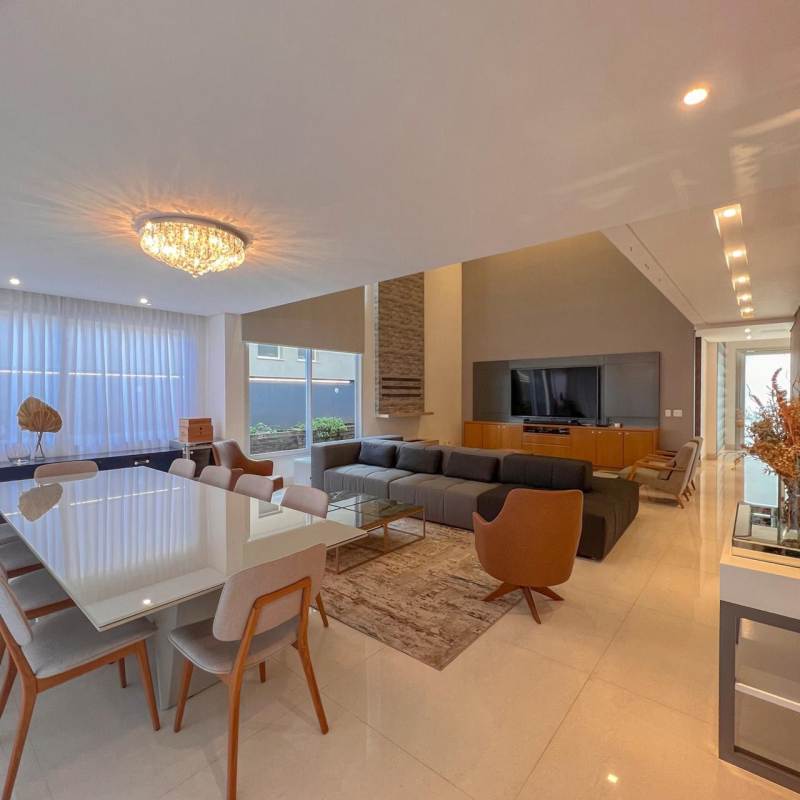 Casa em Condomínio Alphaville Santana de Parnaíba 