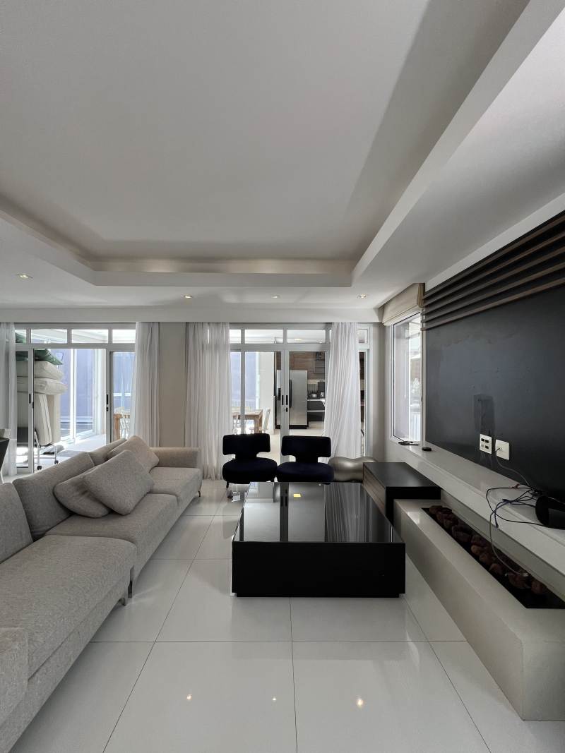 Casa em Condomínio Alphaville Santana de Parnaíba 