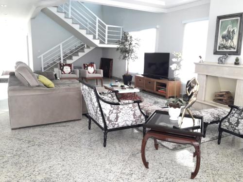 Casa em Condomínio 18 do Forte Santana de Parnaíba