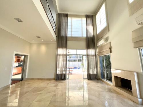Casa em Condomínio Tamboré 10 Santana de Parnaíba