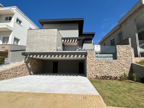 Casa em Condomínio
