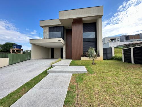 Casa em Condomínio
