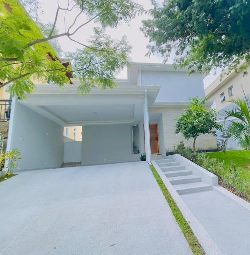 Casa em Condomínio