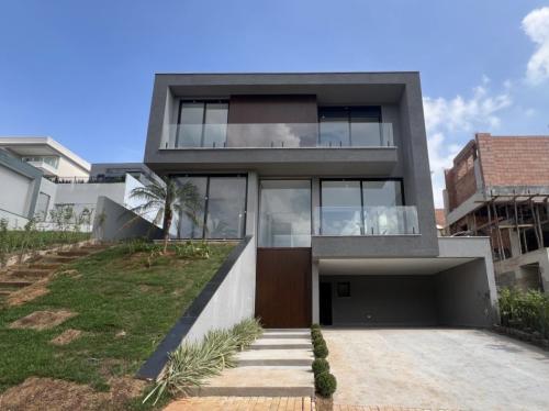 Casa em Condomínio