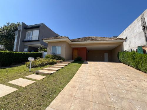 Casa em Condomínio