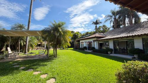 Casa em Condomínio