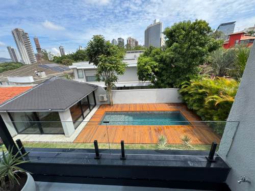 Casa Exclusiva, Mobiliada e Pronta para Morar!