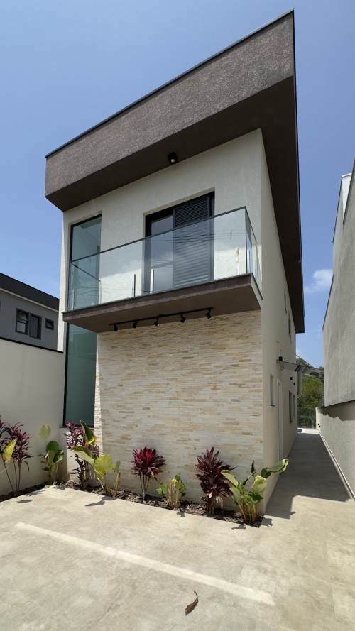 Casa 3 Dormitórios - Condomínio Villas do Jaguari