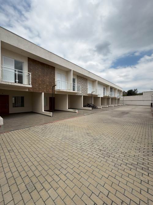 Casa em Condomínio Portal dos Ipês Cajamar 