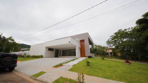 Casa em Condomínio   