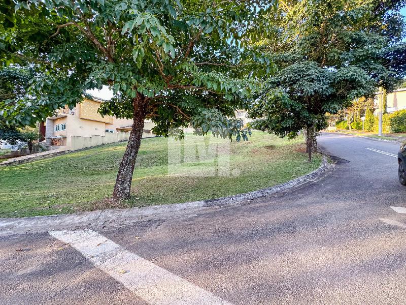 Terreno 858 m2 de Esquina - Condomínio Porto Atibaia