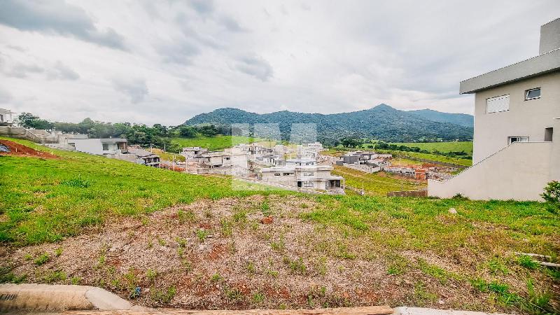 Terreno em Condomínio Não Informado Atibaia 