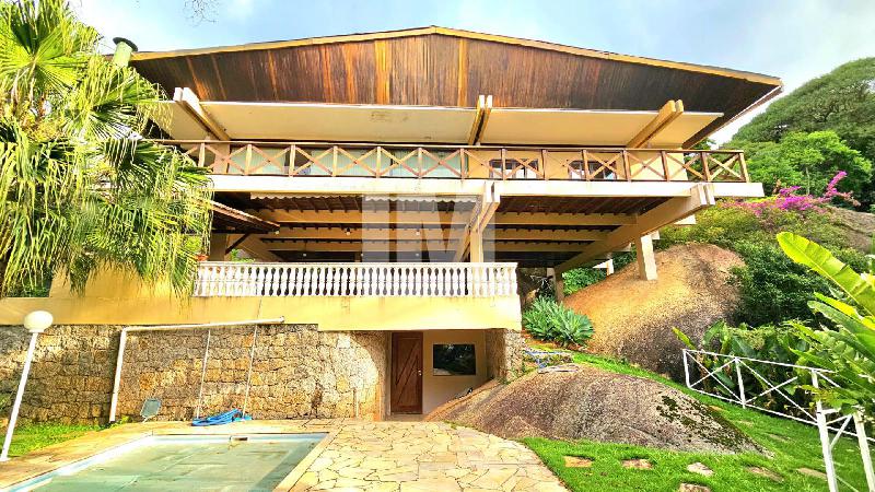 Casa de Condominio em Clube da Montanha  -  Atibaia