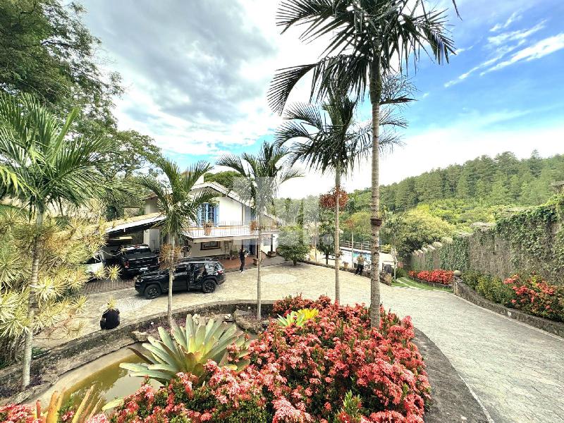 Casa em Condomínio Condomínio Flamboyant Atibaia 