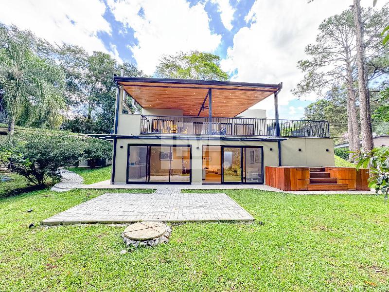 Casa 6 Suítes Privativa no Cond. Estância Parque Atibaia