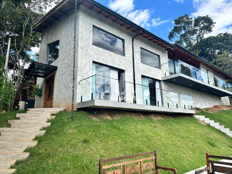 Casa em Condomínio Rio Abaixo Atibaia 