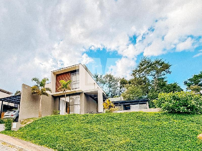 Casa em Condomínio Cidade Satélite Atibaia 
