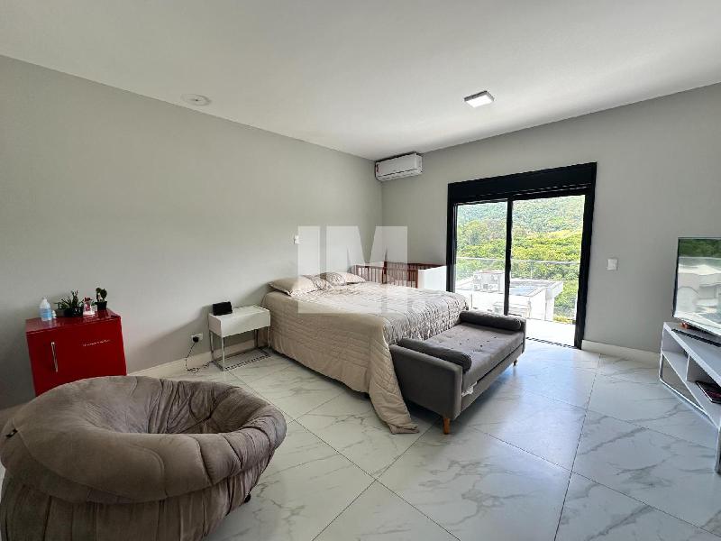 Casa em Condomínio Rio Abaixo Atibaia 