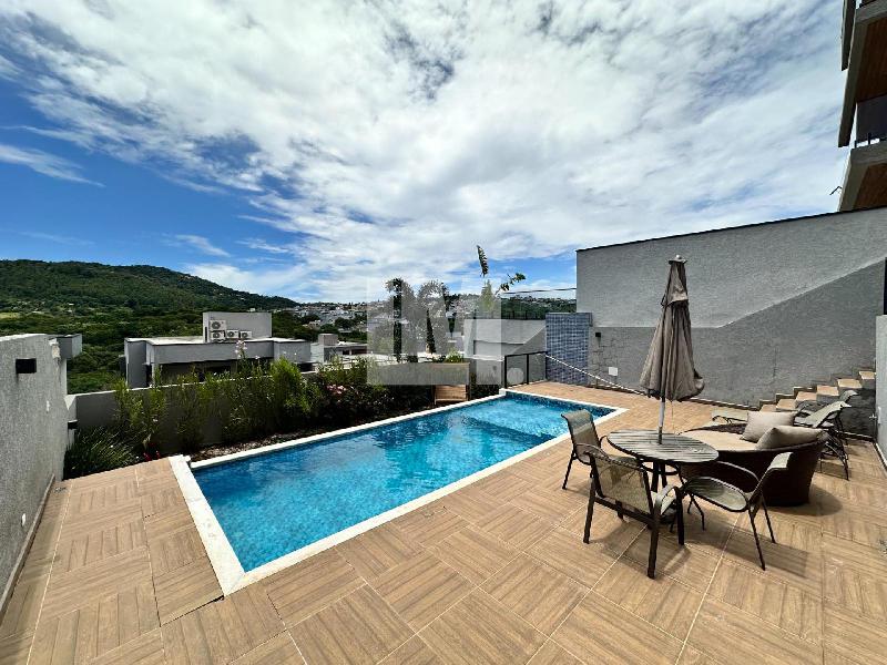 Casa em Condomínio Rio Abaixo Atibaia 