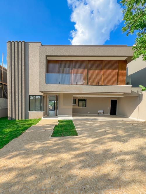 Casa em Condomínio
