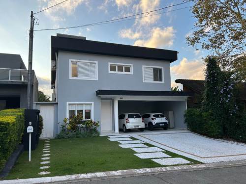 Casa em Condomínio