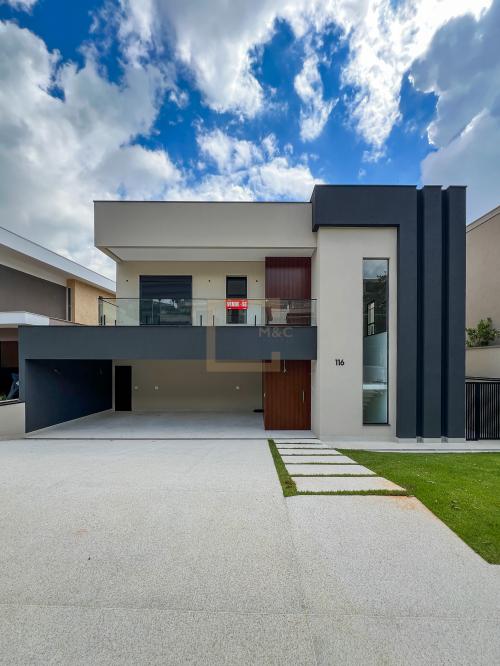Casa em Condomínio