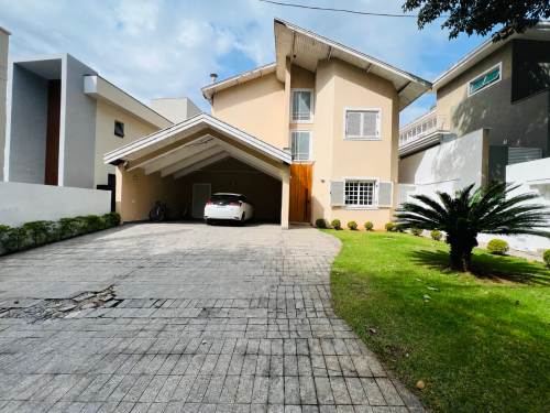 Casa em Condomínio