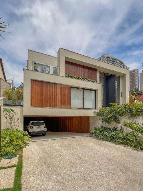 Casa em Condomínio