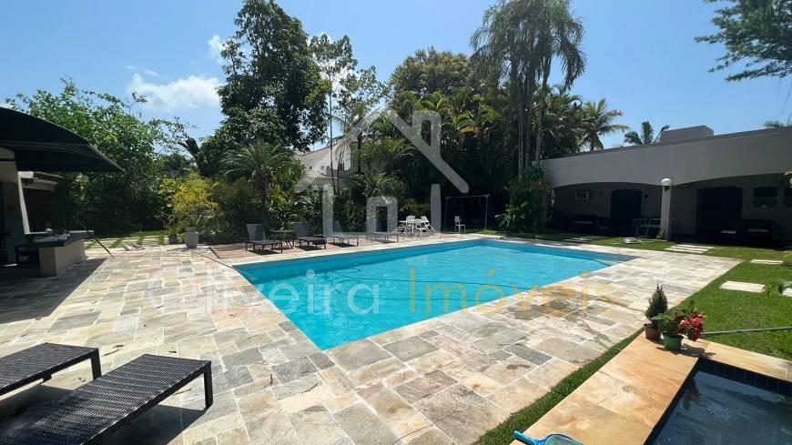 Casa em Condomínio Jardim Acapulco  