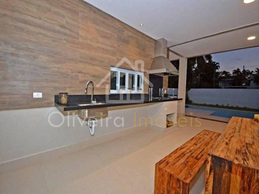 Casa em Condomínio Jardim Acapulco  