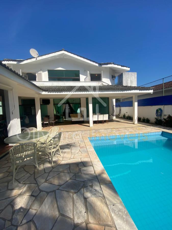 Casa em Condomínio Jardim Acapulco  