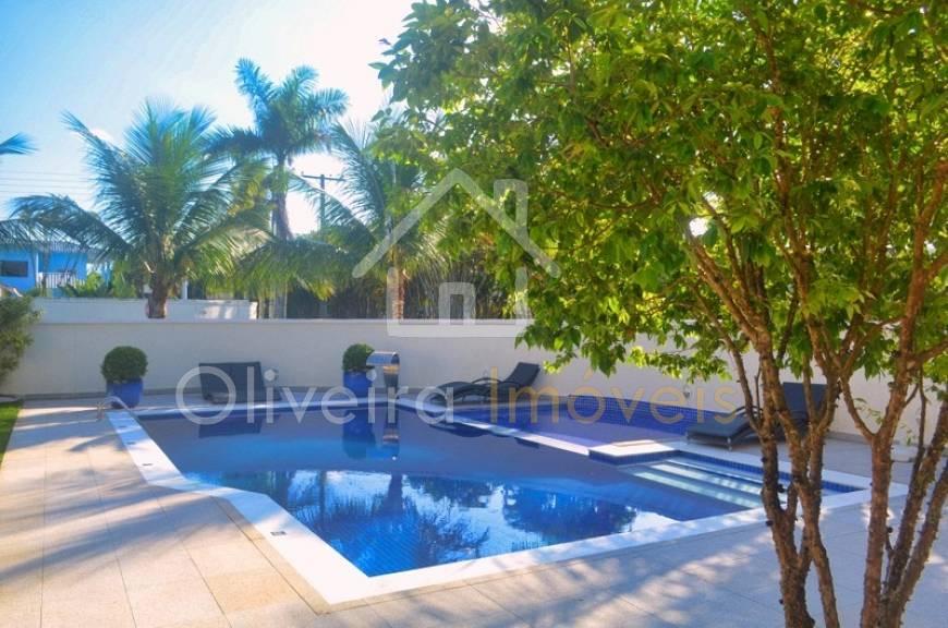 Casa em Condomínio Jardim Acapulco  