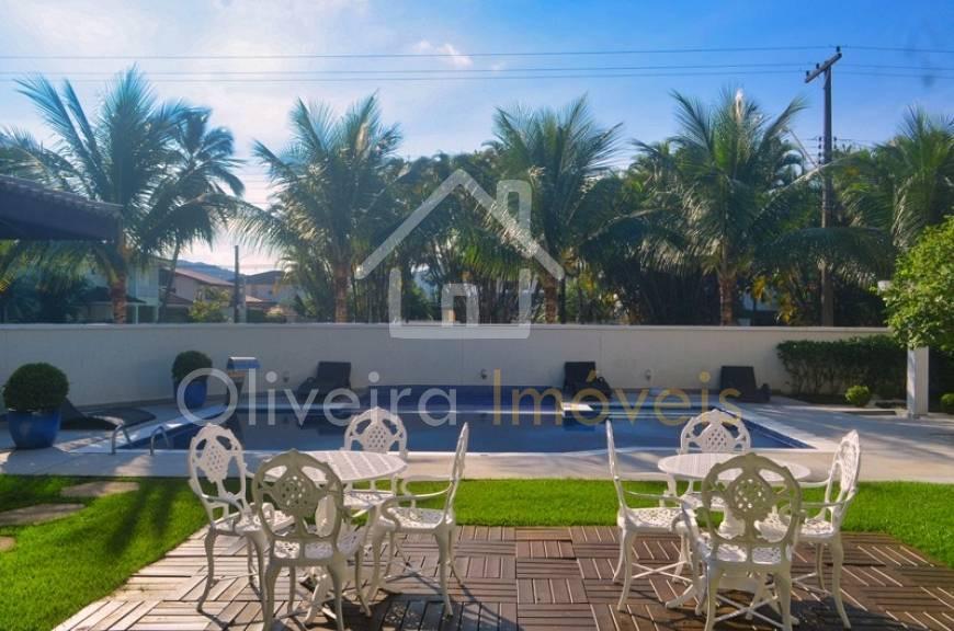 Casa em Condomínio Jardim Acapulco  