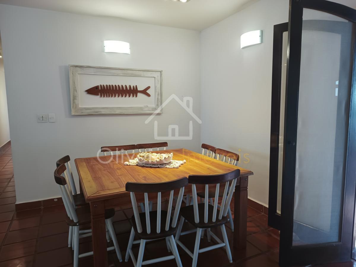 Casa em Condomínio Jardim Acapulco  