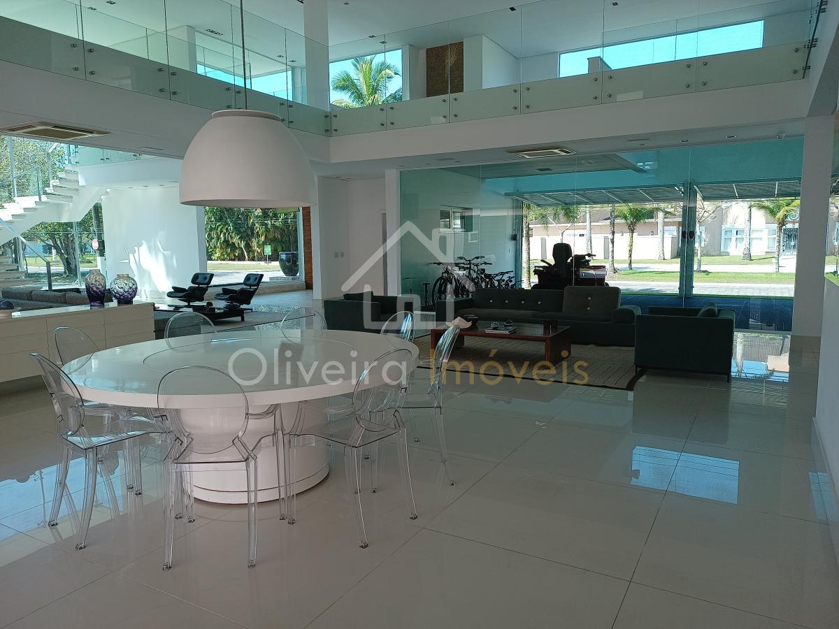Casa em Condomínio Jardim Acapulco  