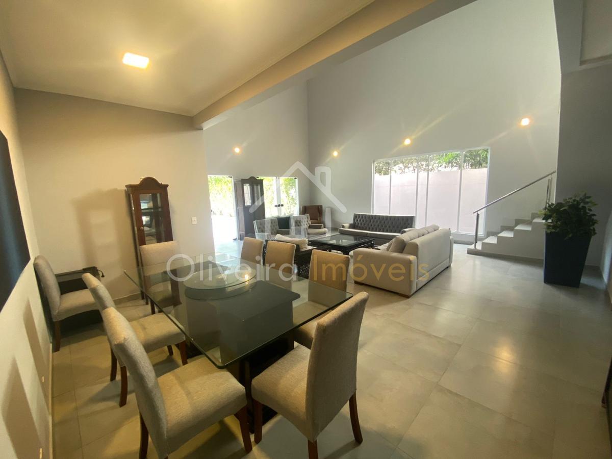 Casa em Condomínio Jardim Acapulco  