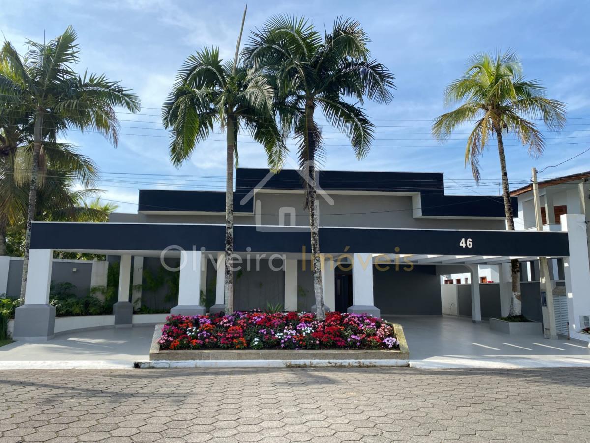 Casa em Condomínio Jardim Acapulco  