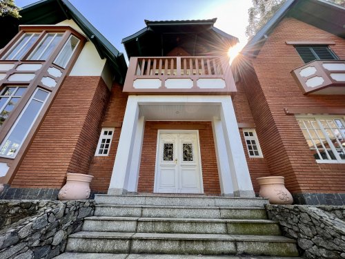 Casa Com 4 Suítes no Tamboré 01