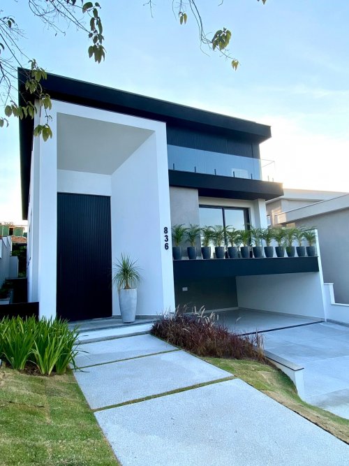 Casa Com 4 Suítes no Gênesis 2