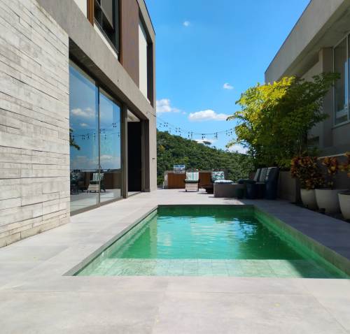 Casa Nova a Venda Com 04 Suítes e Vista Permanente para a Mata em Alphaville Gênesis 02