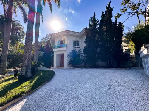 Casa Com 4 Suítes no Tamboré 1