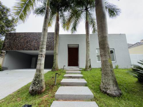 Casa Terrea a Venda em Alphaville Com 03 Suites no Melville