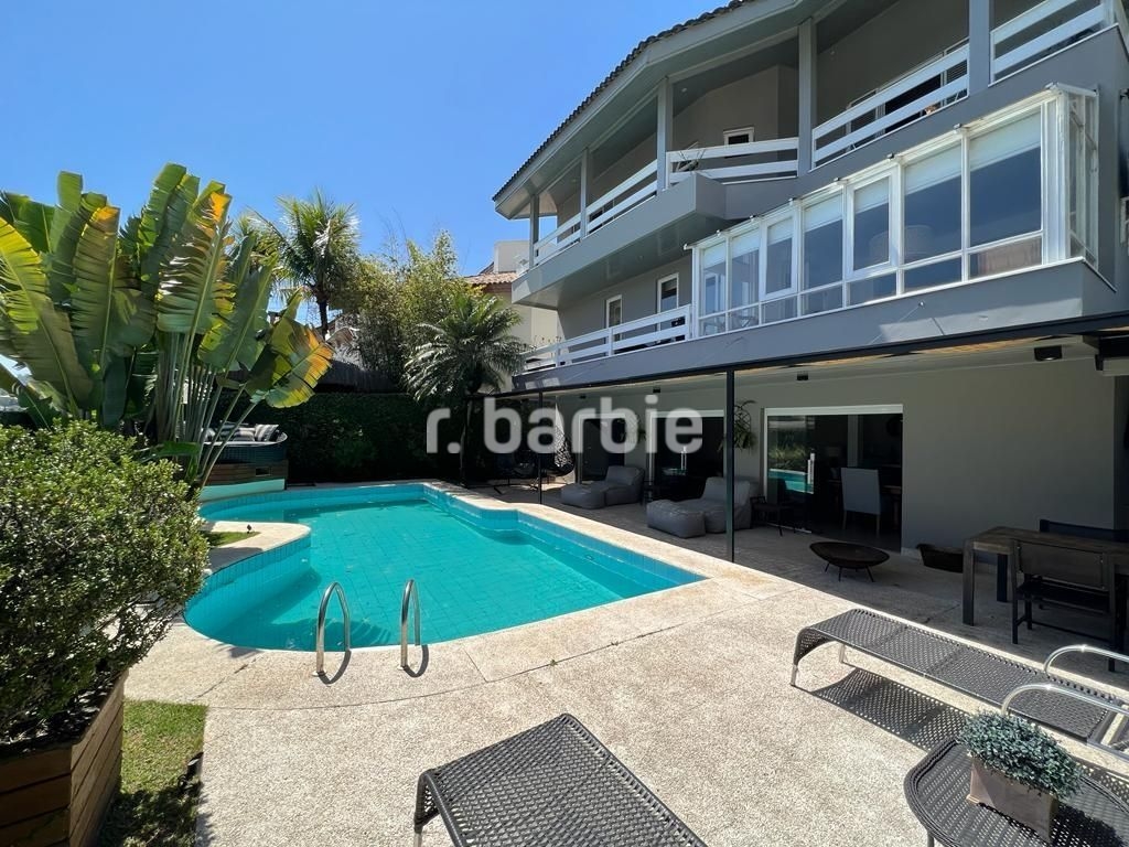 Casa em Condomínio Alphaville Santana de Parnaíba 