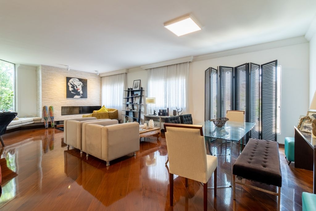 Casa em Condomínio Alphaville Santana de Parnaíba 