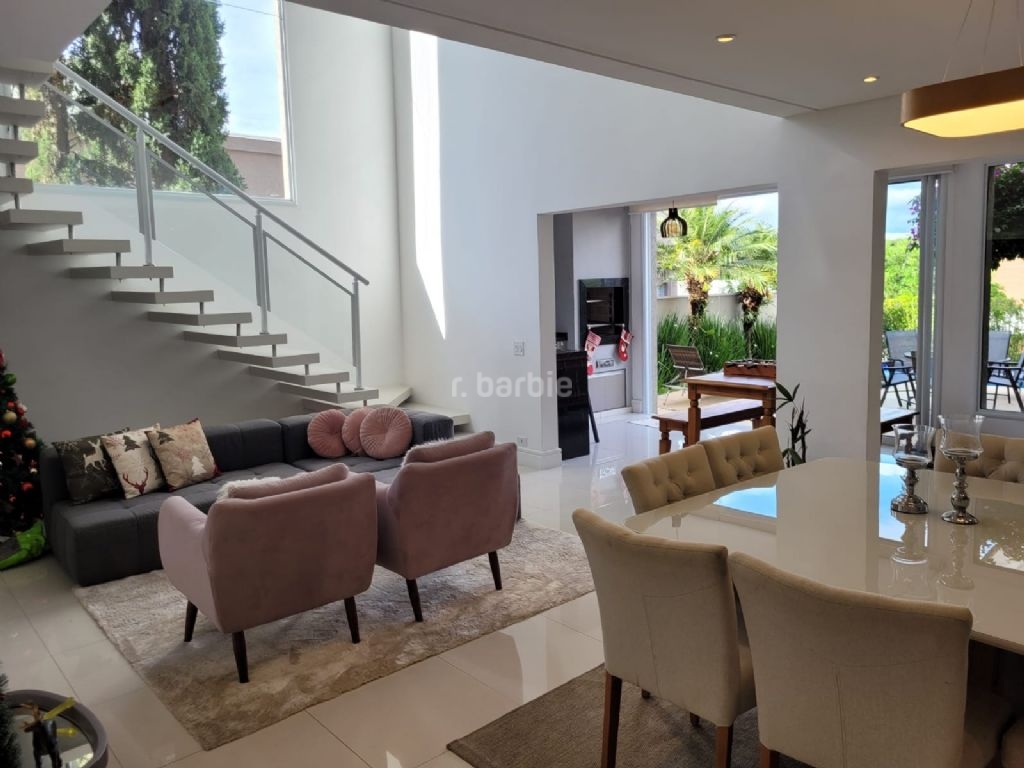 Casa em Condomínio Alphaville Santana de Parnaíba 