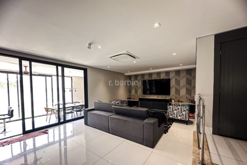 Casa em Condomínio Suru Santana de Parnaíba 