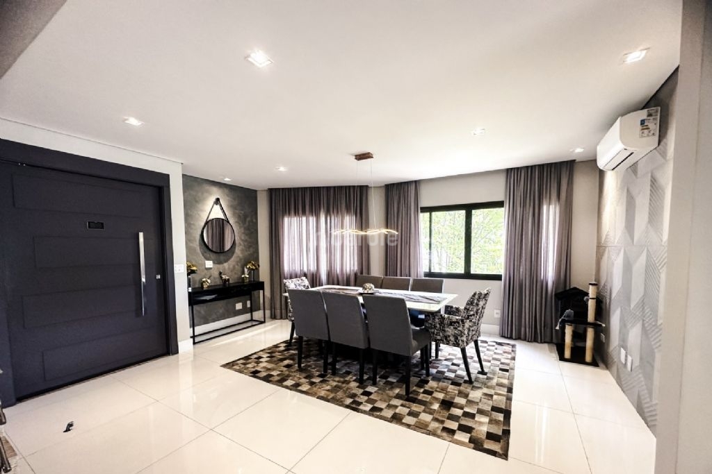 Casa em Condomínio Suru Santana de Parnaíba 