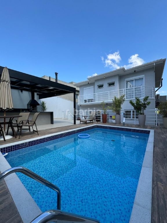 Casa em Condomínio Parque Sinai Santana de Parnaíba 