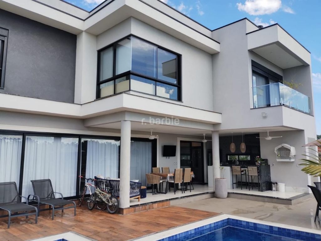 Casa em Condomínio Suru Santana de Parnaíba 