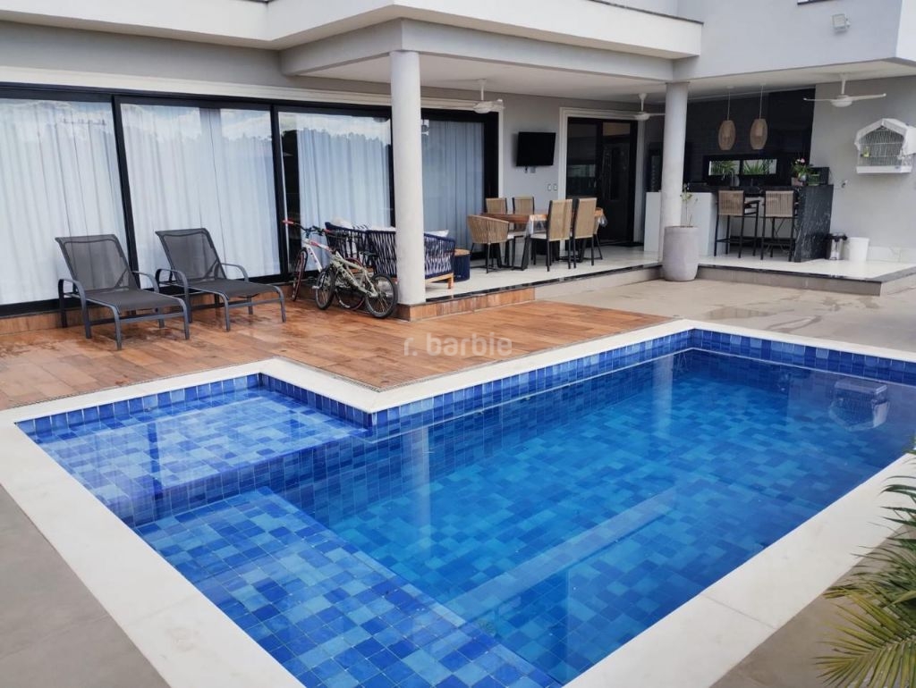 Casa em Condomínio Suru Santana de Parnaíba 